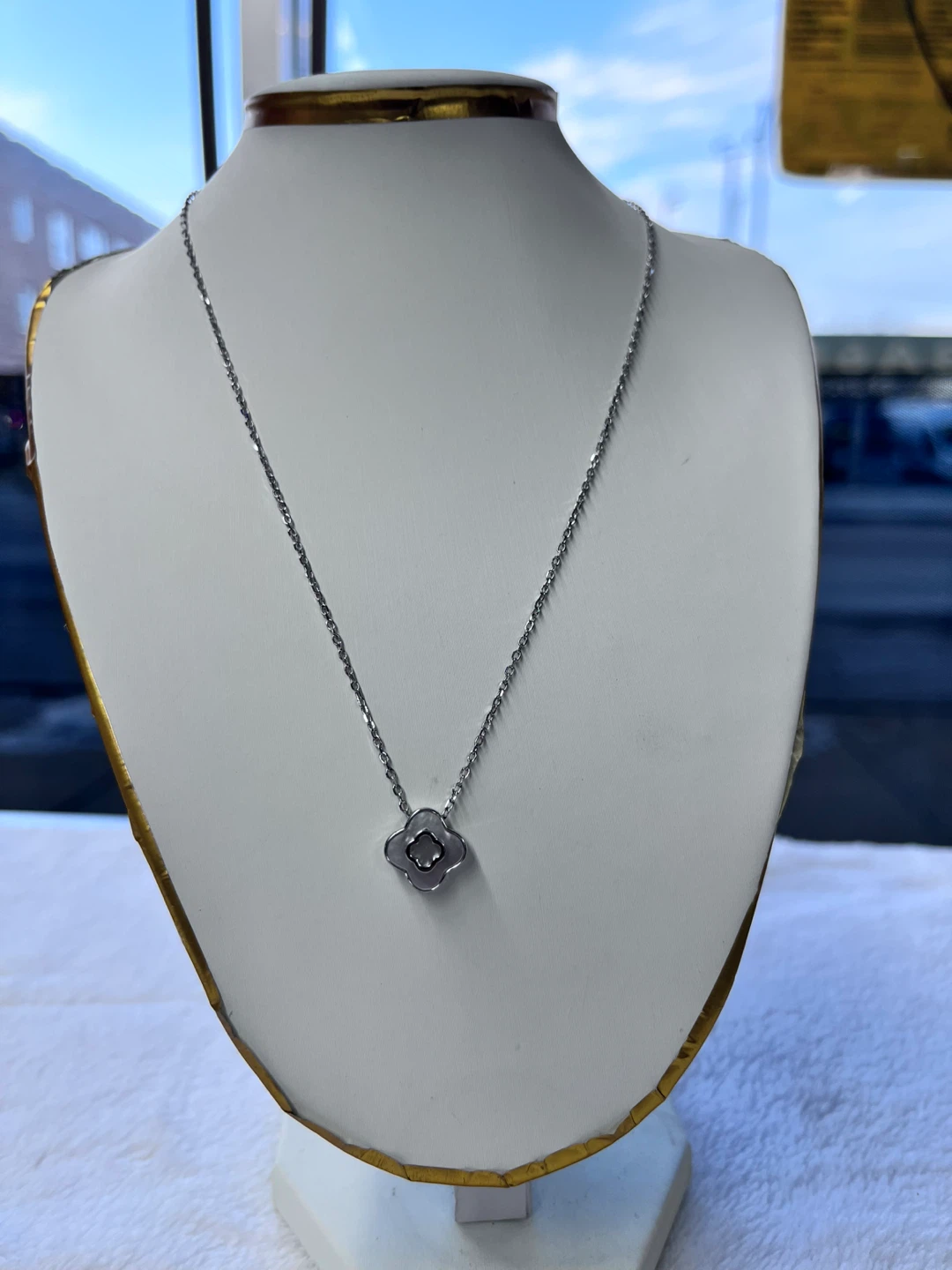 Silver Clover Pendant Necklace - photo 3