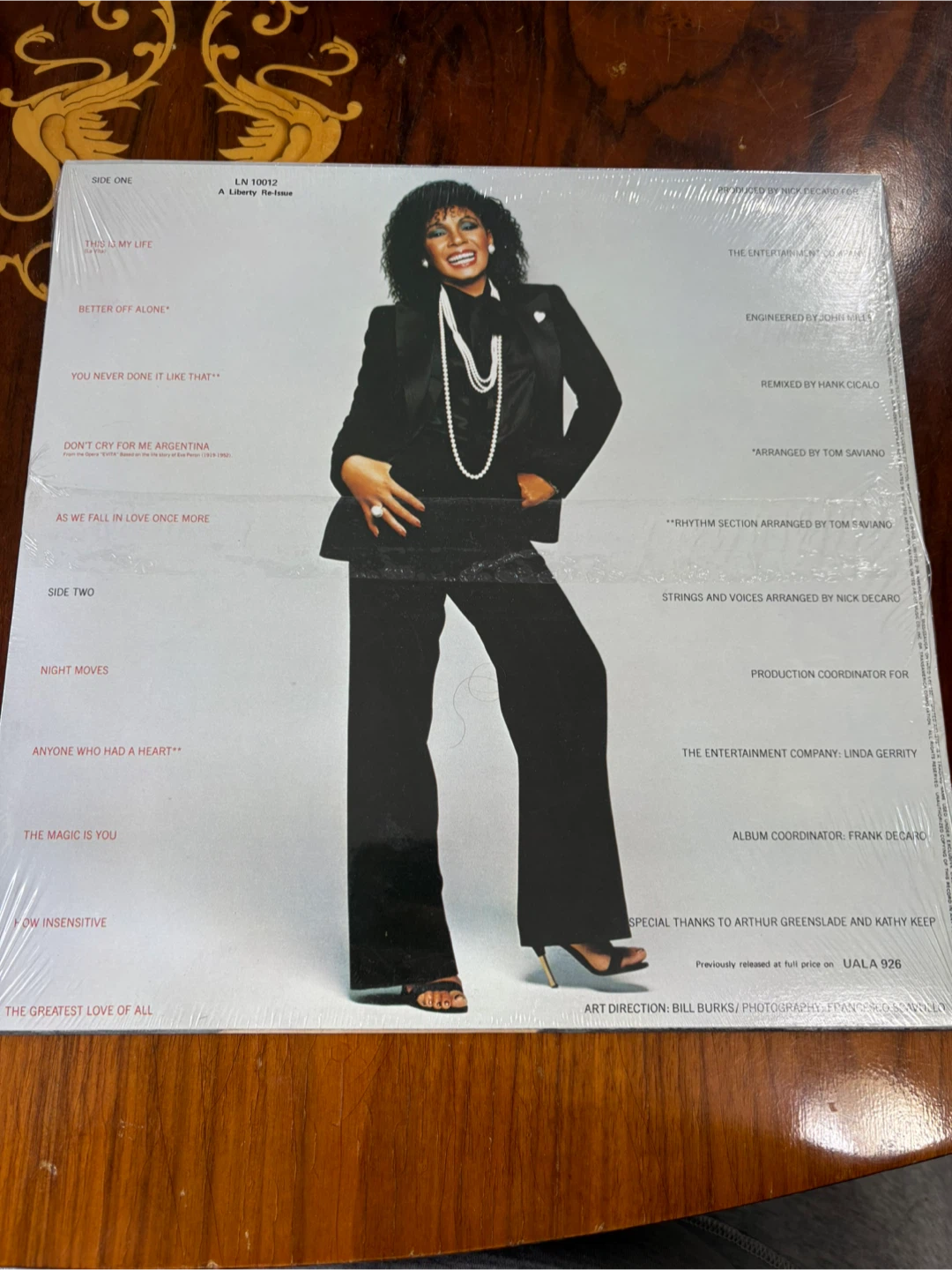 Shirley Bassey The Magic Is You Vinyl Record - photo 2