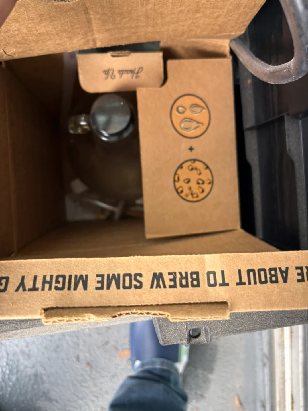 Brewery Kit with Bottles and Funnel - photo 2
