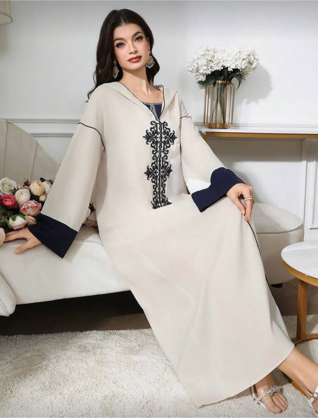 Women's Embroidered Hooded abaya/dress - photo 2