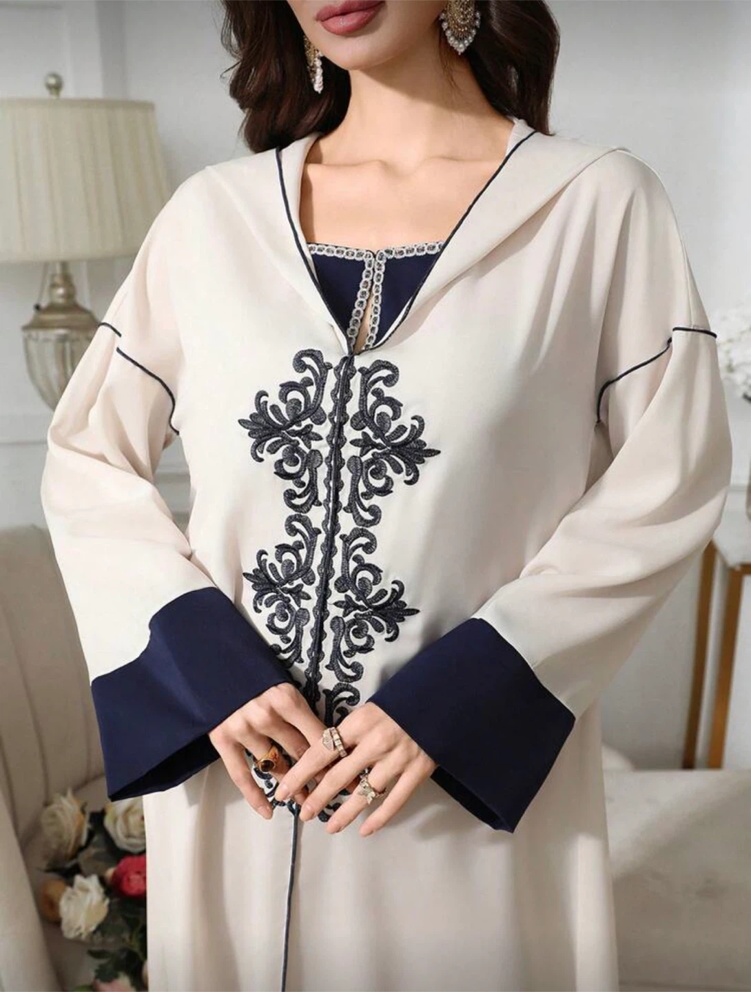 Women's Embroidered Hooded abaya/dress - photo 3