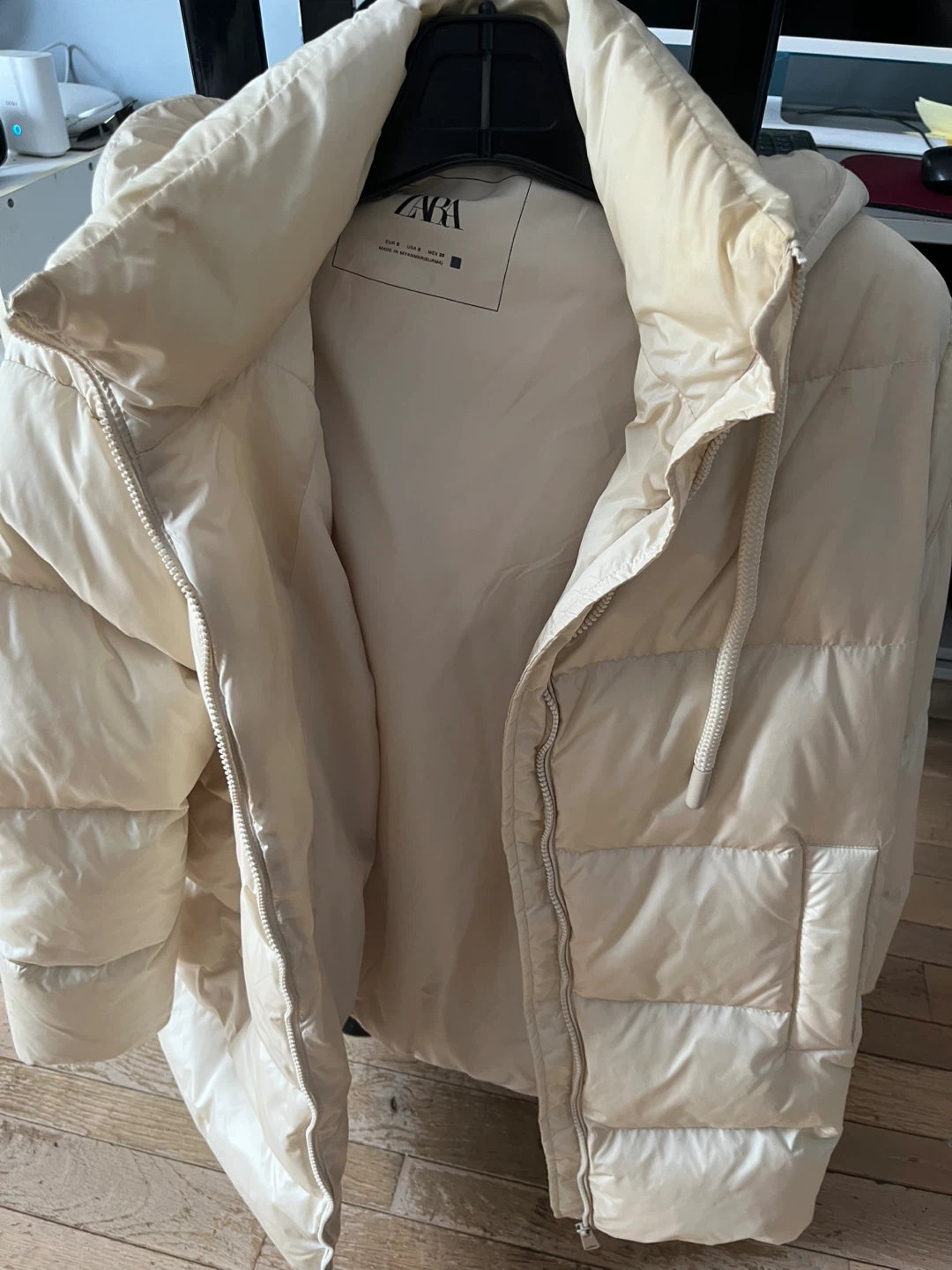 🧤ZARA Puffer Jacket Cream Size S