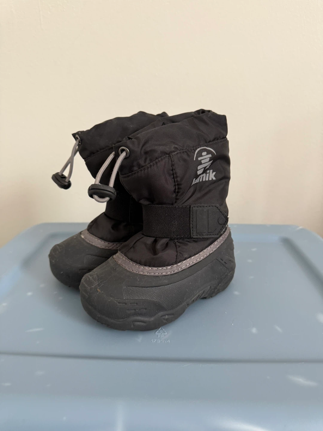 Kamik FLYNN Kids Winter Boots - Black - Size 6 - photo 2