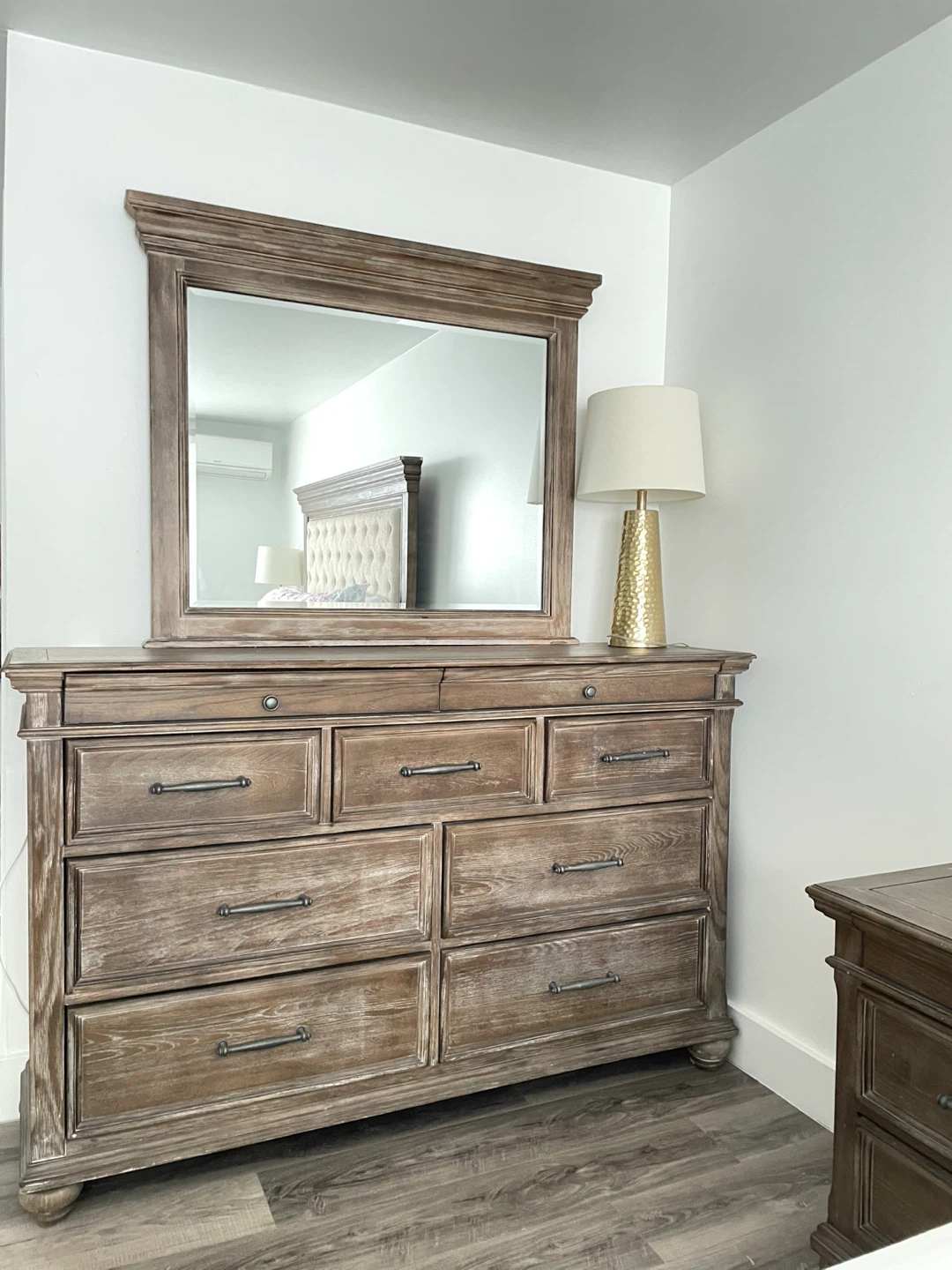 Ashleys Johnelle king bedroom set - photo 3