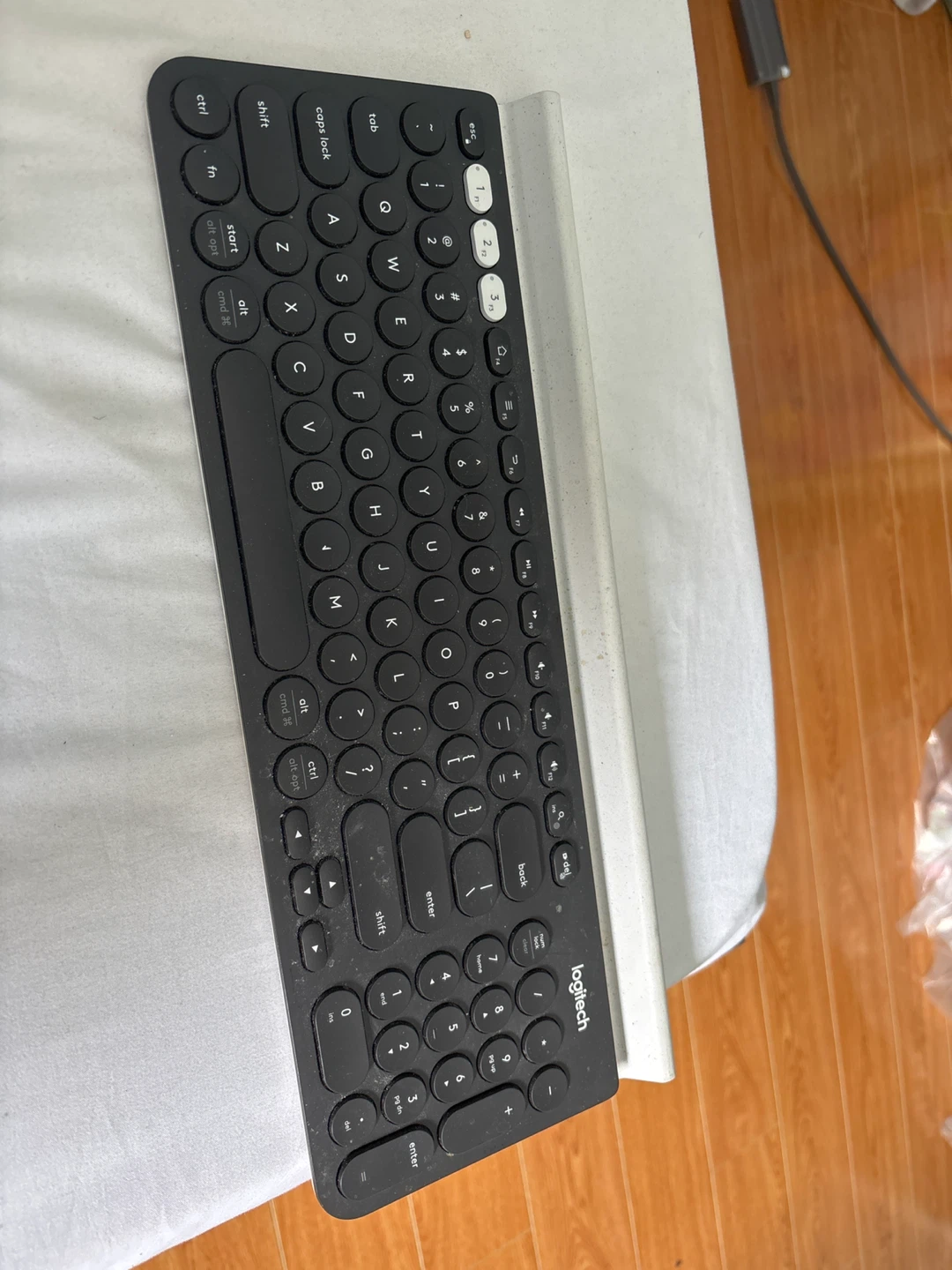 Logitech Wireless Keyboard K780