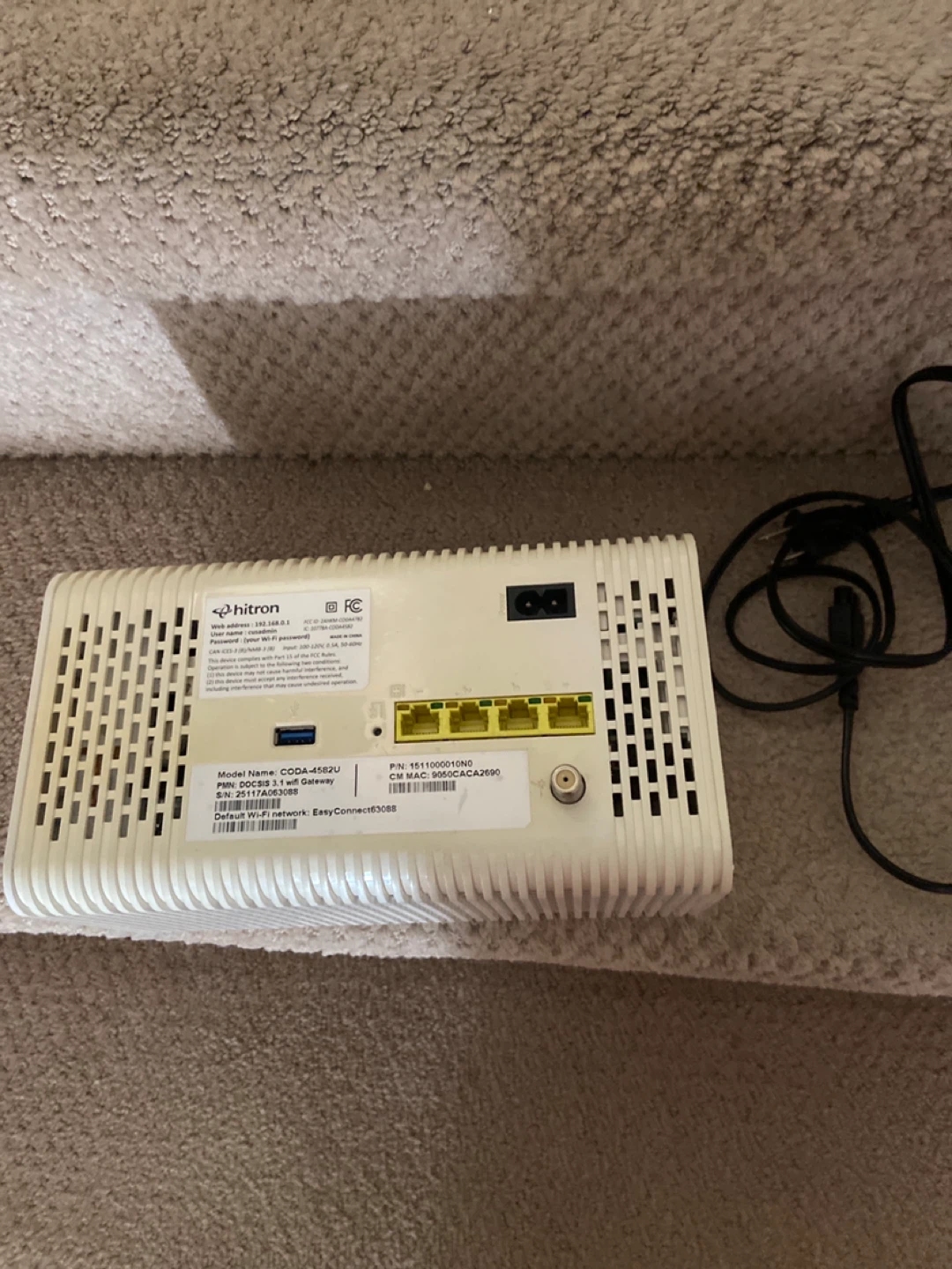 Hitron CODA-4582U DOCSIS 3.1 WiFi Gateway - photo 2