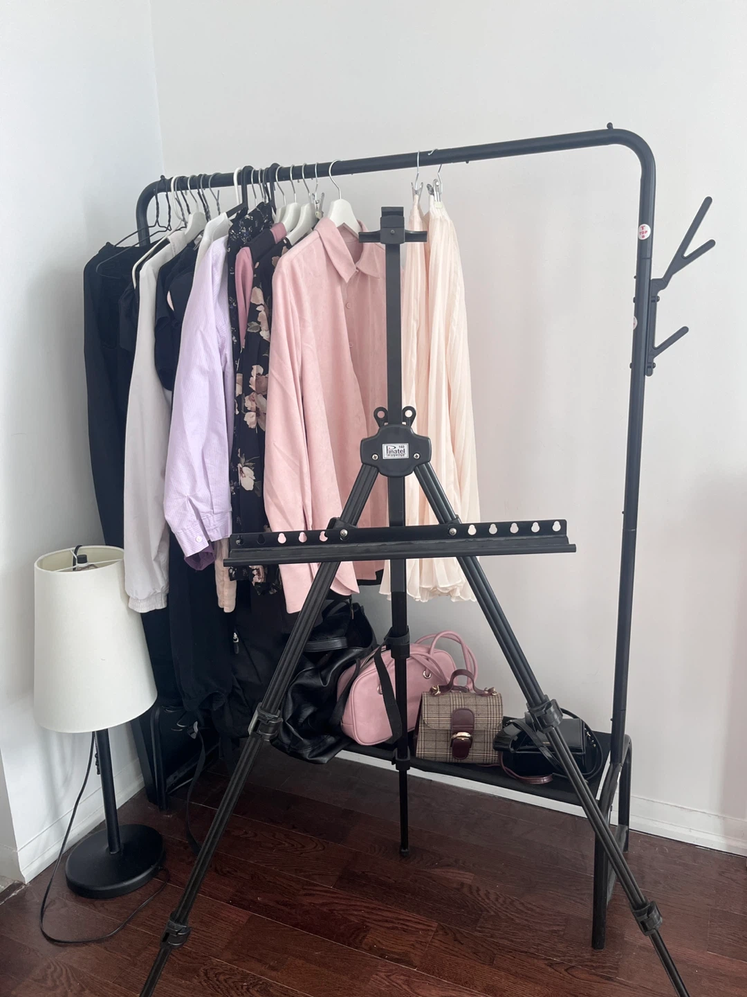 BlackMetal Tripod Easel - photo 2