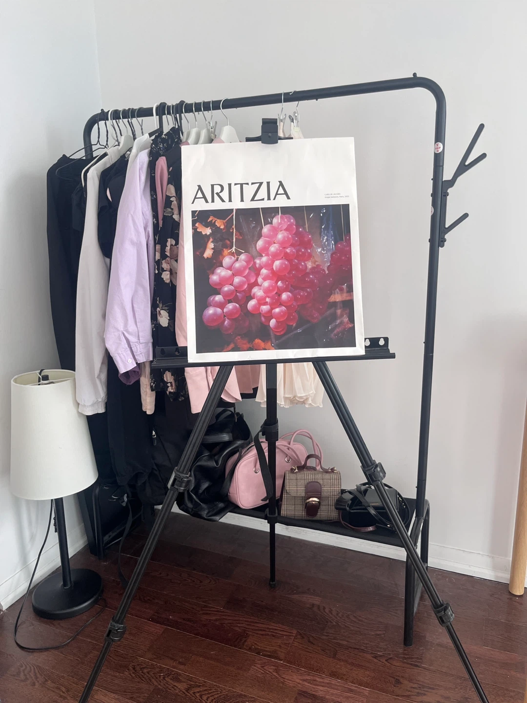 BlackMetal Tripod Easel