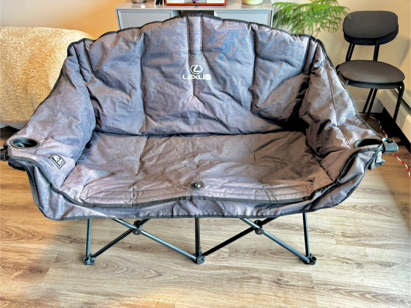 Kuma 2 seater love seat portable - photo 2