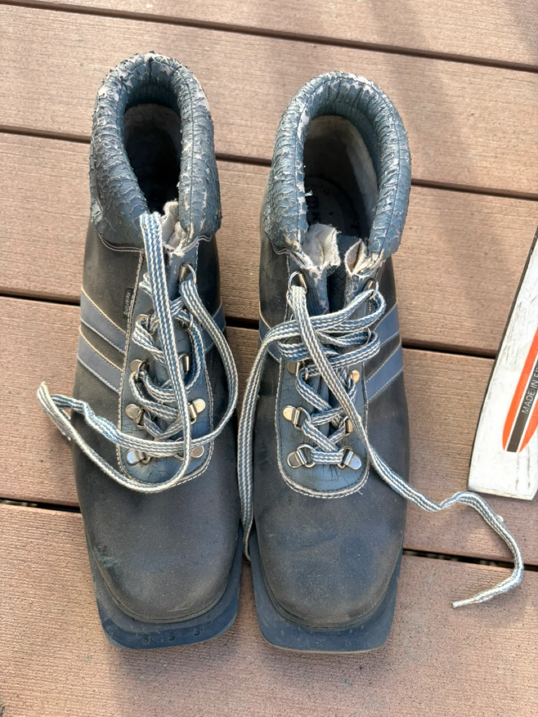 Vintage Cross Country Skis with Boots - photo 4