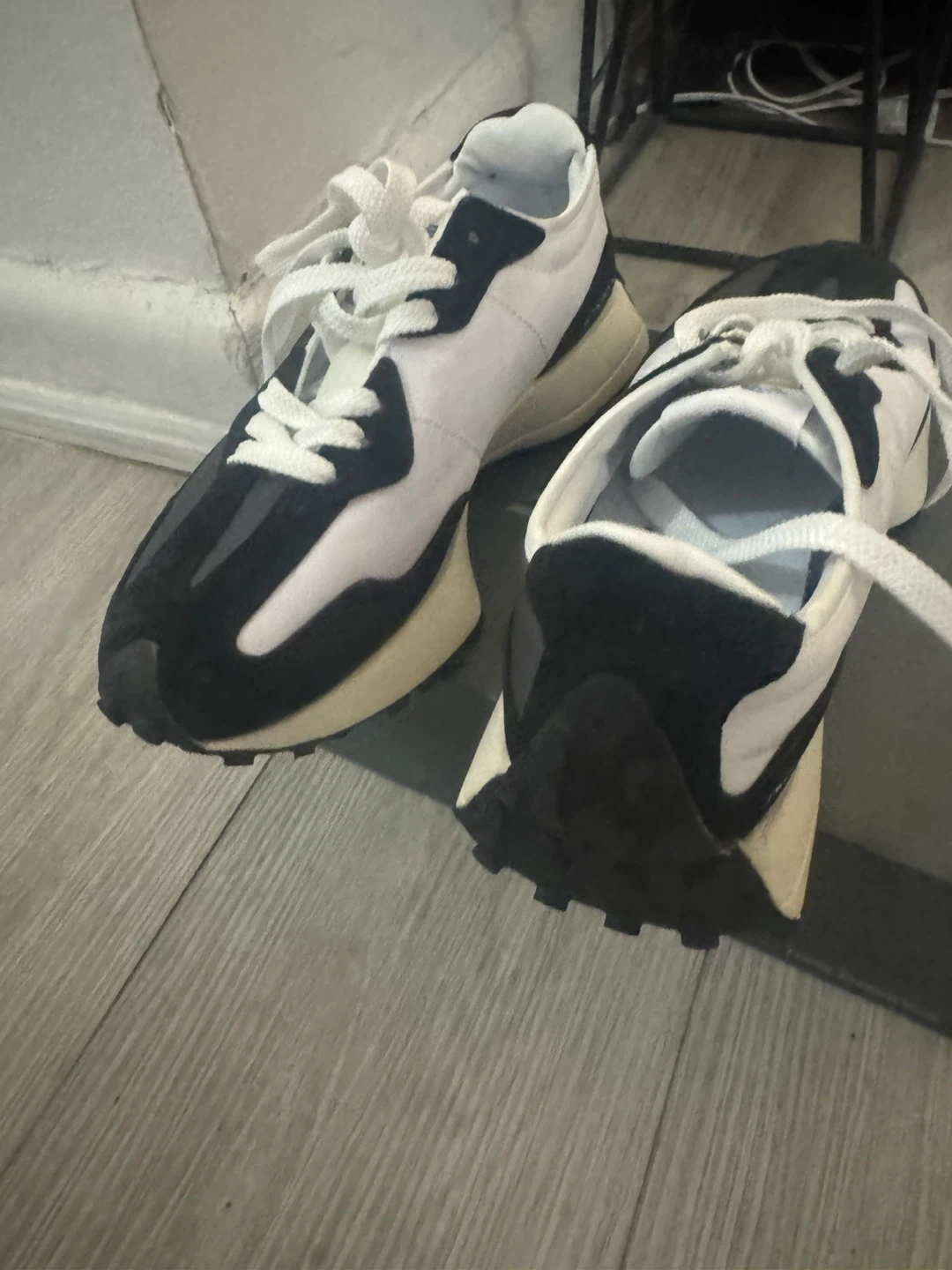 New Balance 327 Lifestyle Sneakers - Black/White - photo 3