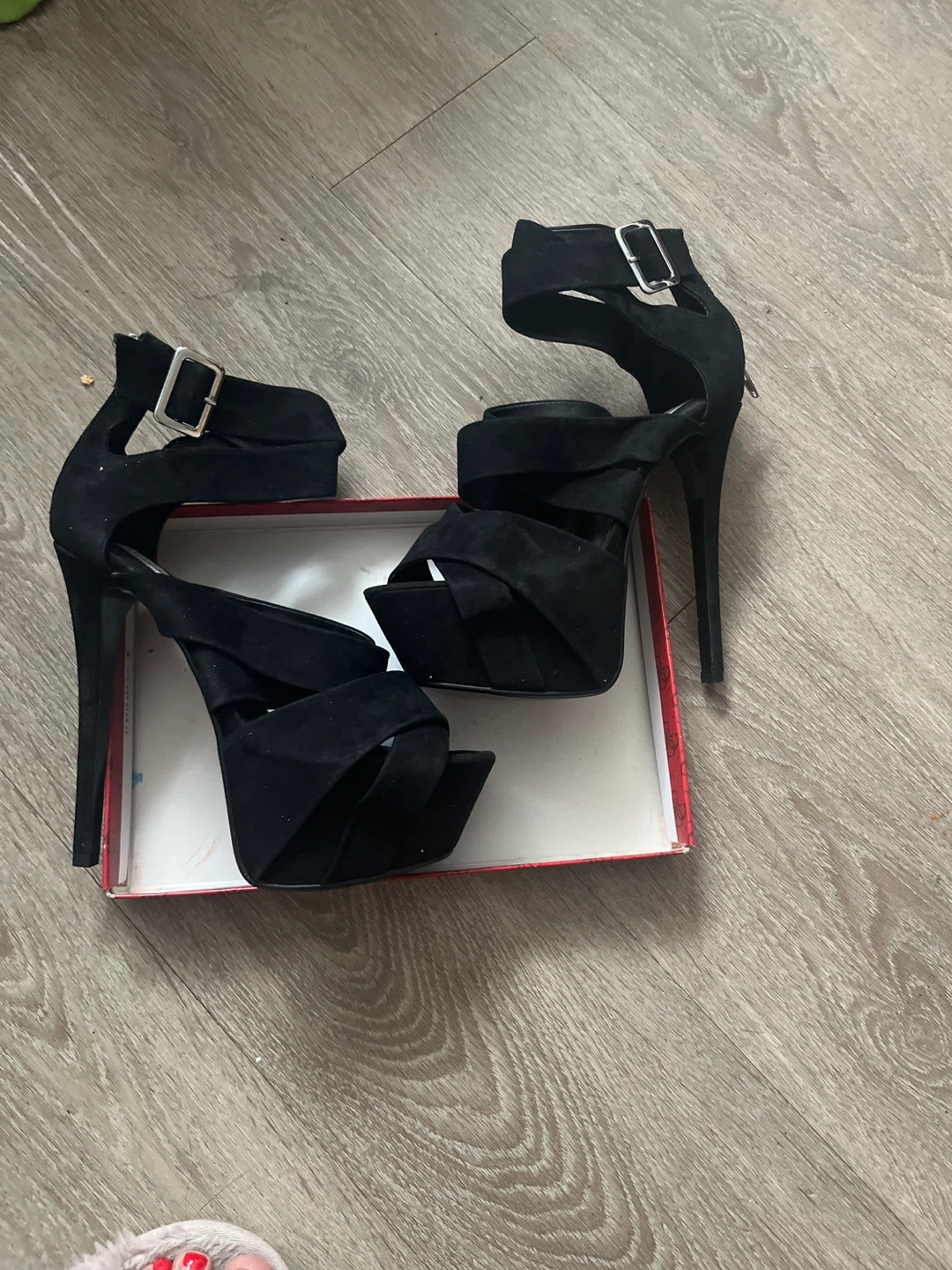 Steve Madden Black Suede Platform Heels - photo 3