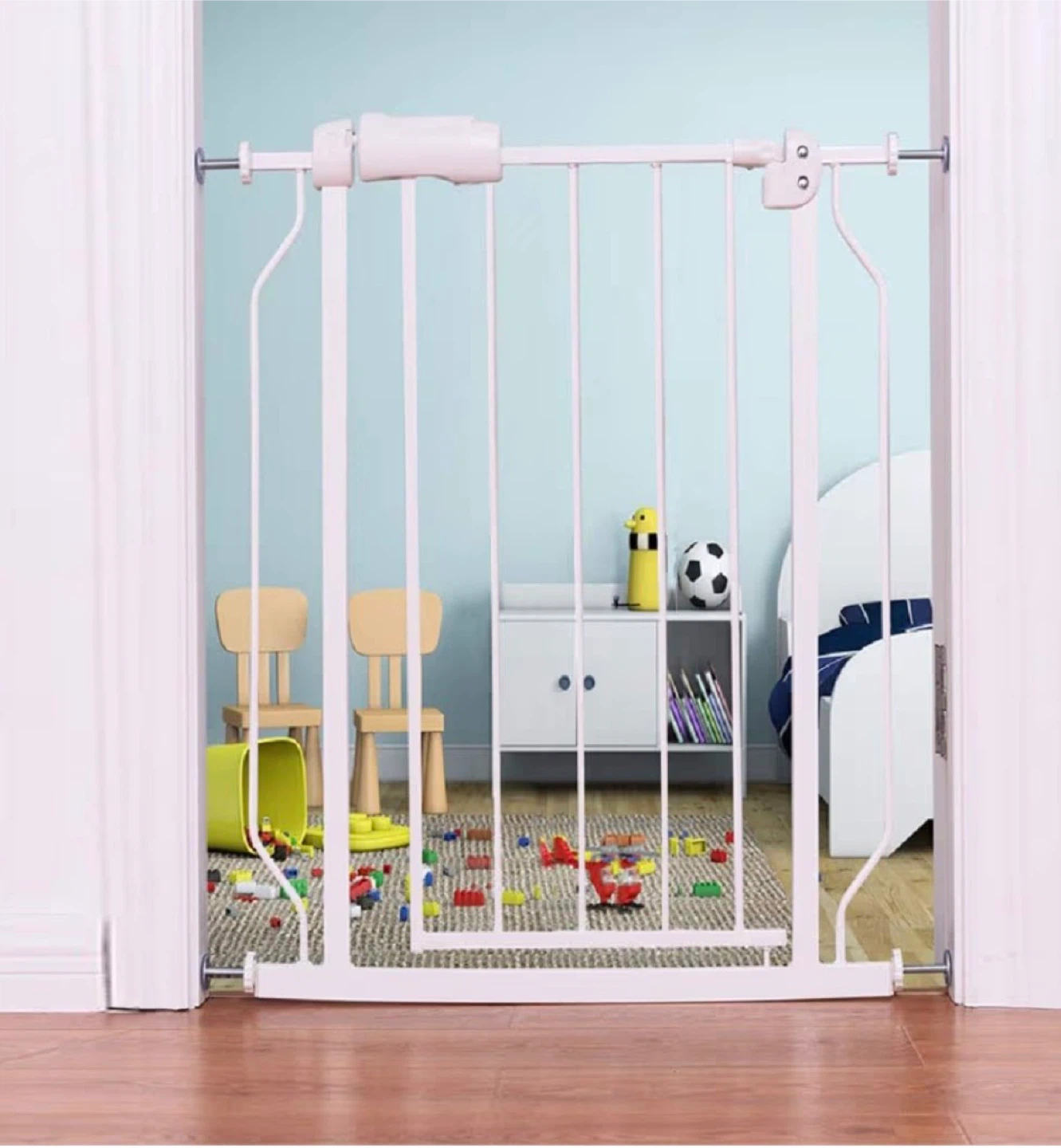 Narrow Baby Pet Gate Walk Through 24-29” Auto Close