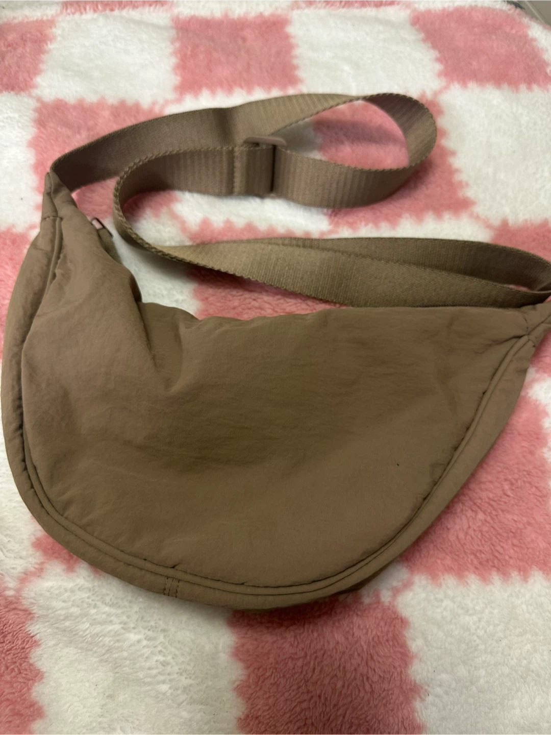UNIQLO Round Mini Shoulder Bag
