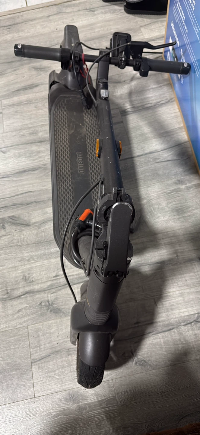 Ninebot Electric Scooter max G2 - photo 2
