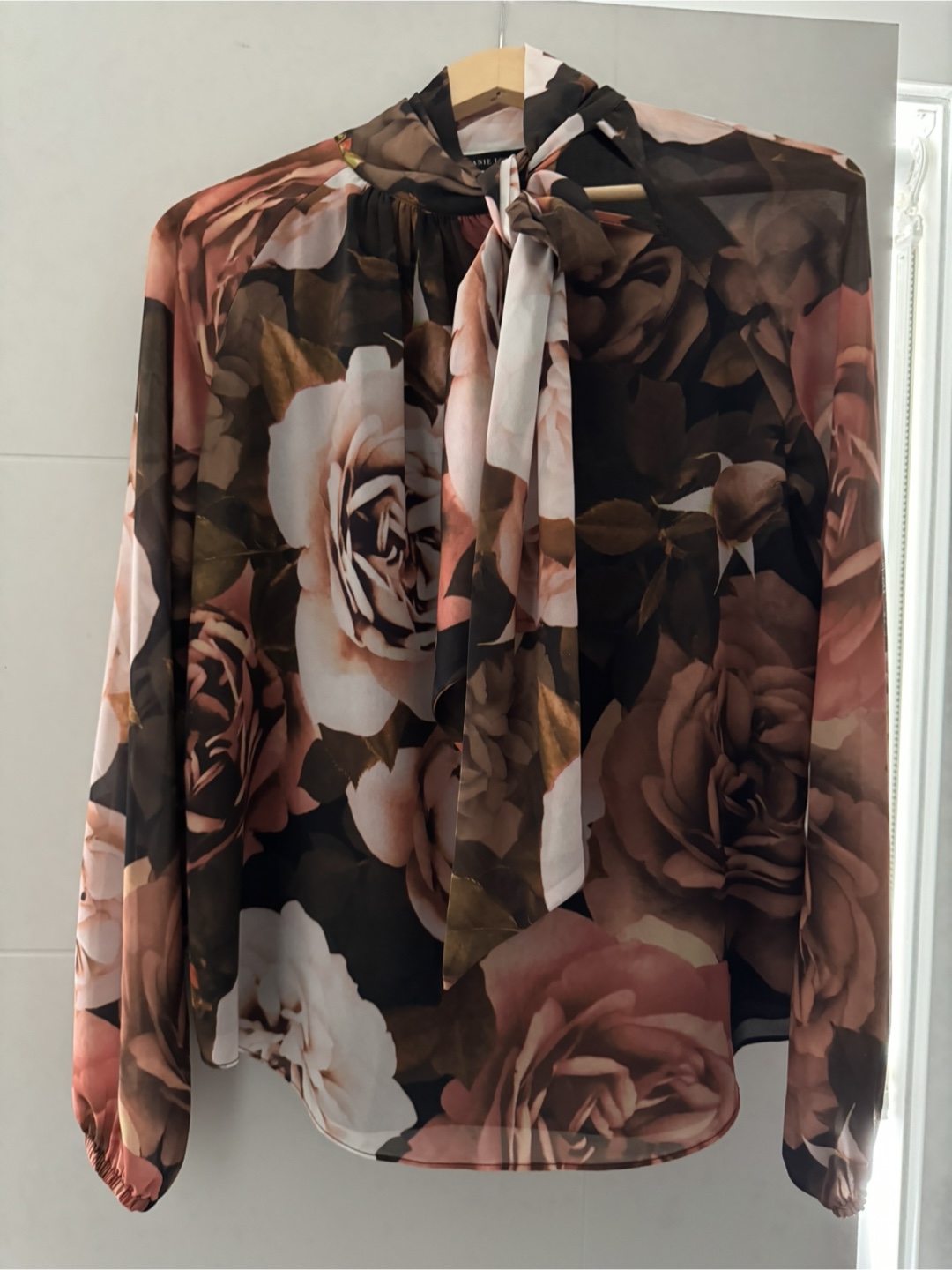 Melanie Lyne Floral Chiffon Blouse with Tie Neck - Size 4