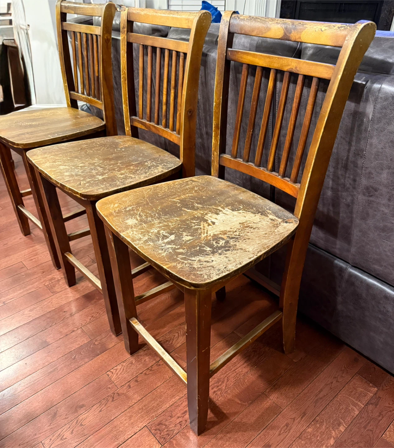 Set of 3 Wooden Counter Stools - photo 2