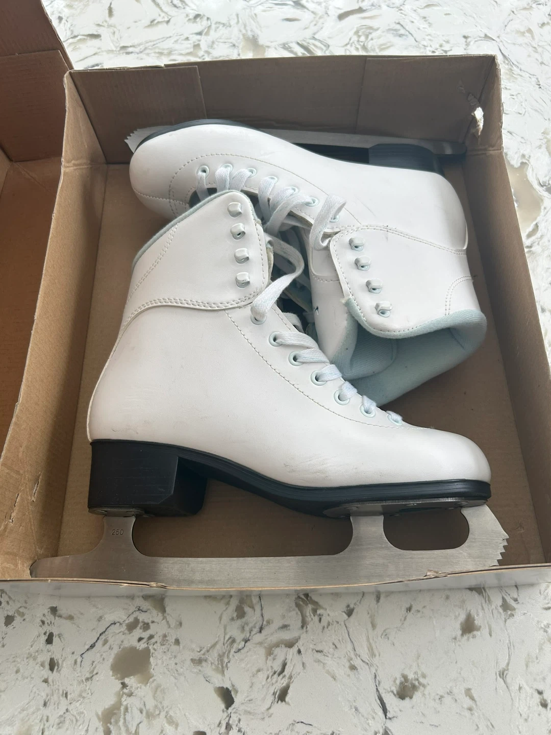 Jackson Soft Skate Figure Skates - Women's Size 7