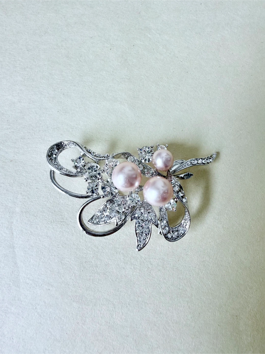 Brooch with Pearls and Rhinestones