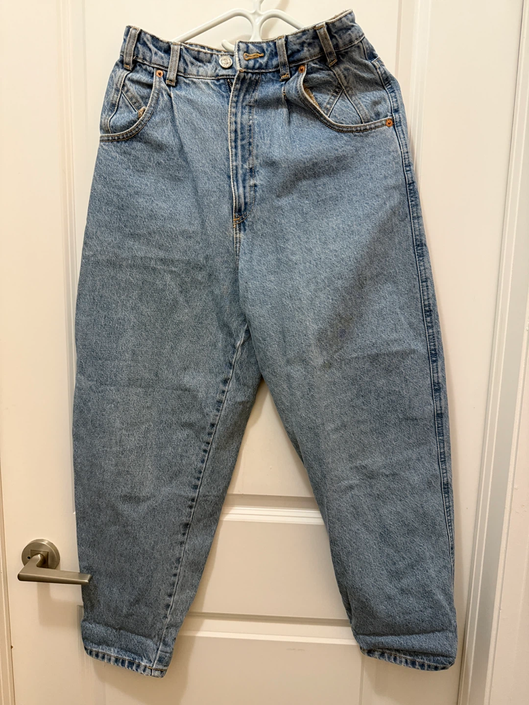 Zara Women's Light Wash Jeans (size 4)