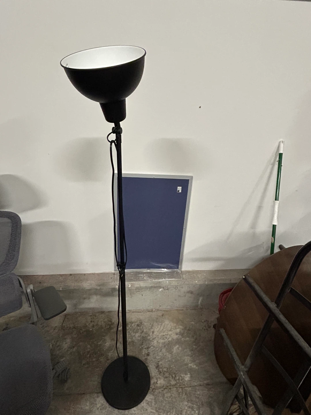 Black Floor Lamp - photo 2