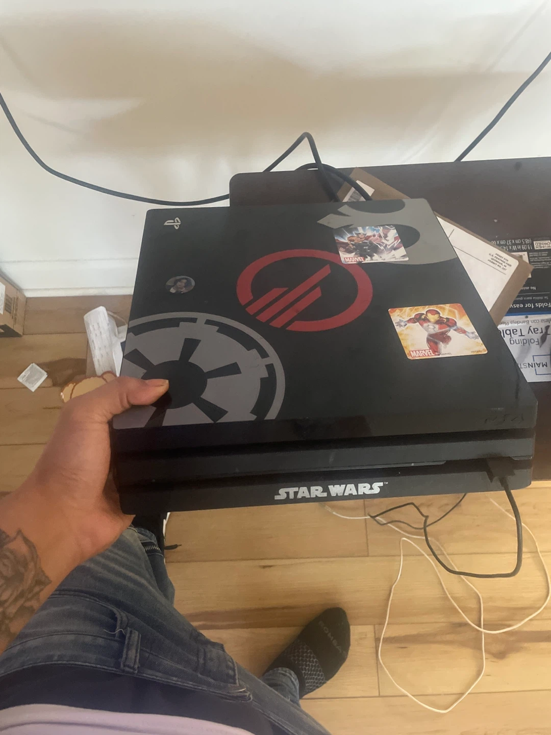 PlayStation 4 Pro Star Wars Edition - photo 3
