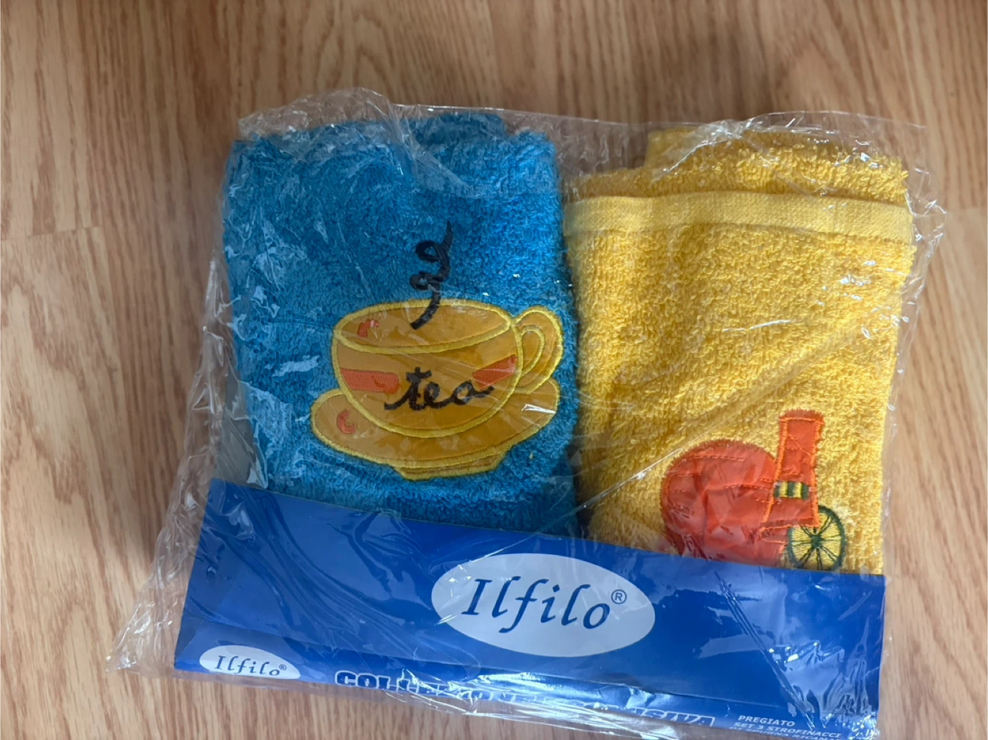 Ilfilo Tea & Train Embroidered Hand Towel Set - Blue & Yellow