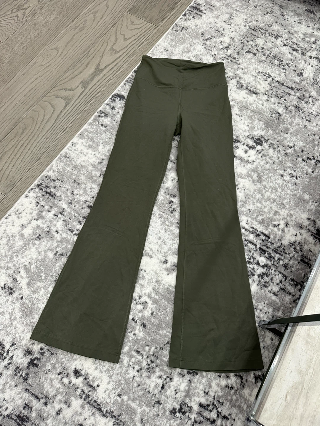 LULULEMON, Tall flared leggings - Sage Green