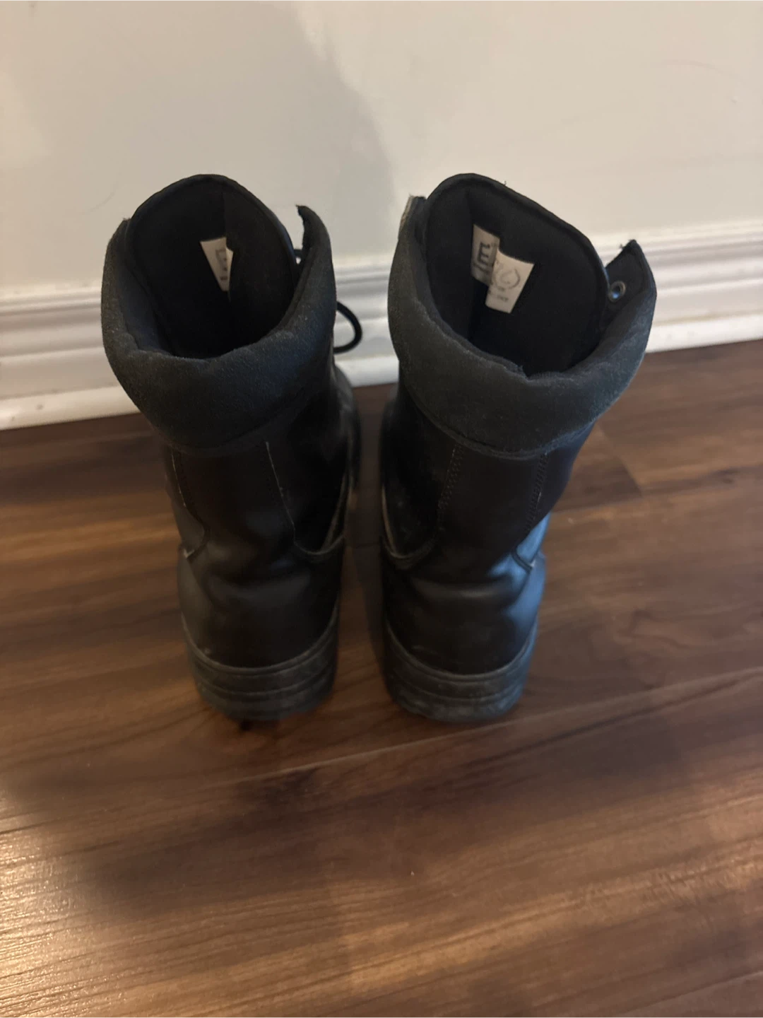 Moving sale - Thinsulate Black Boots - photo 4
