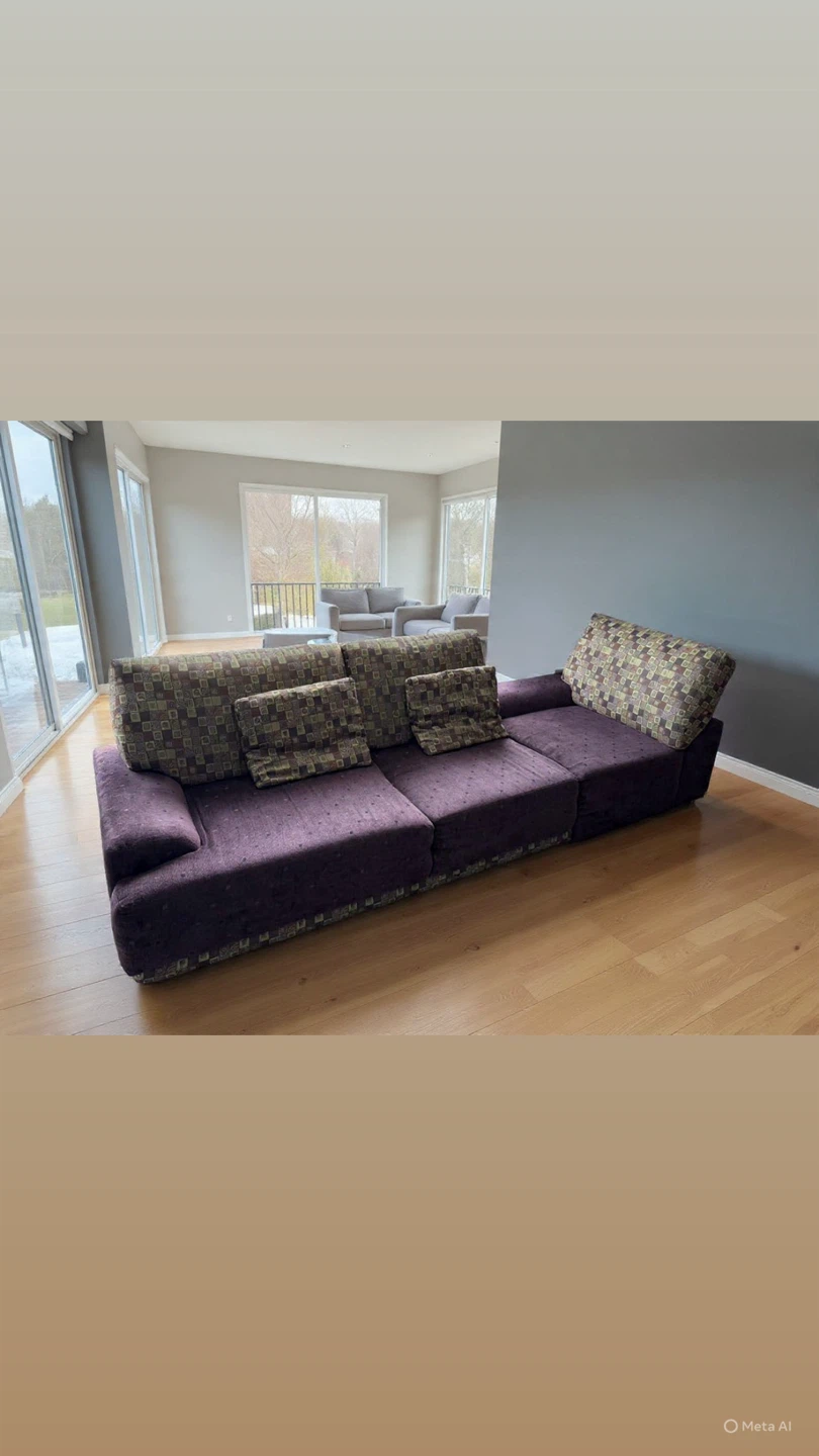 Premium Sofa with Cushions - photo 3