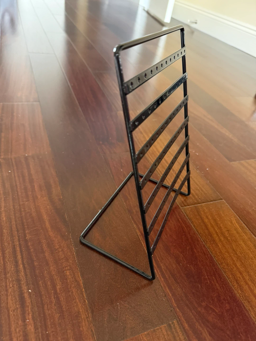 Black Metal Earring Holder Stand - photo 2