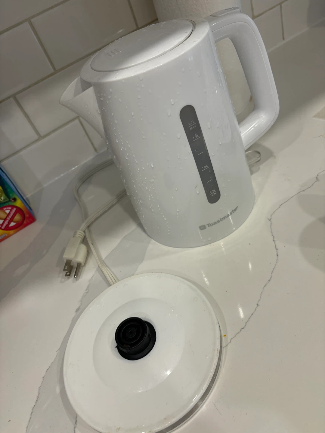 Toastmaster White Electric Kettle 1.7L - photo 2