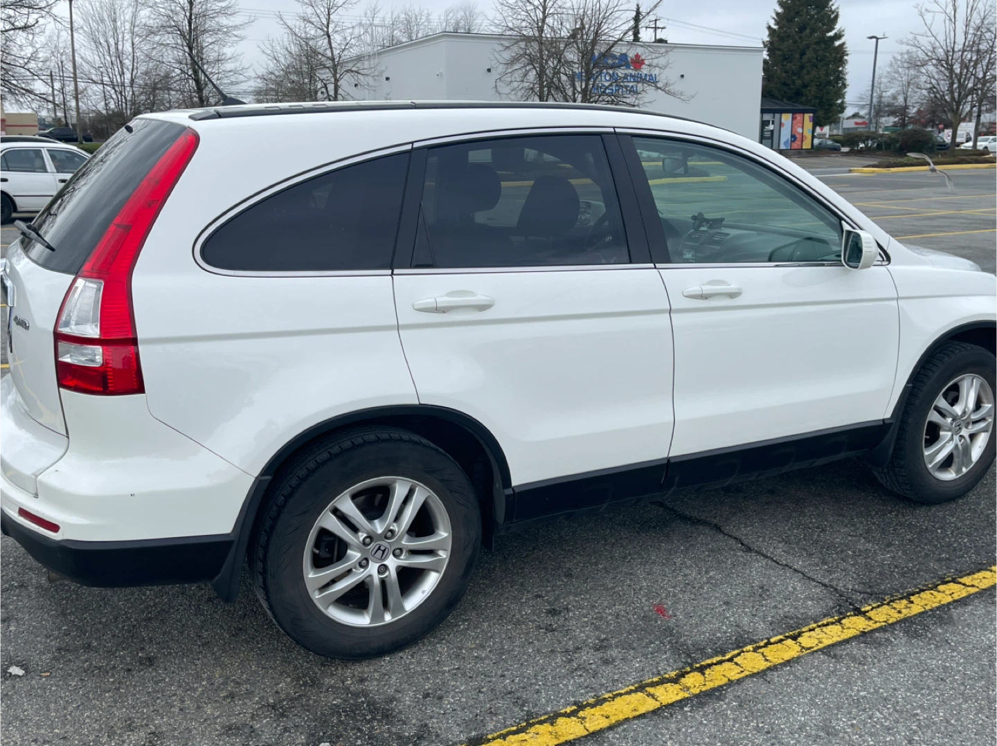White Honda CR-V SUV - photo 4