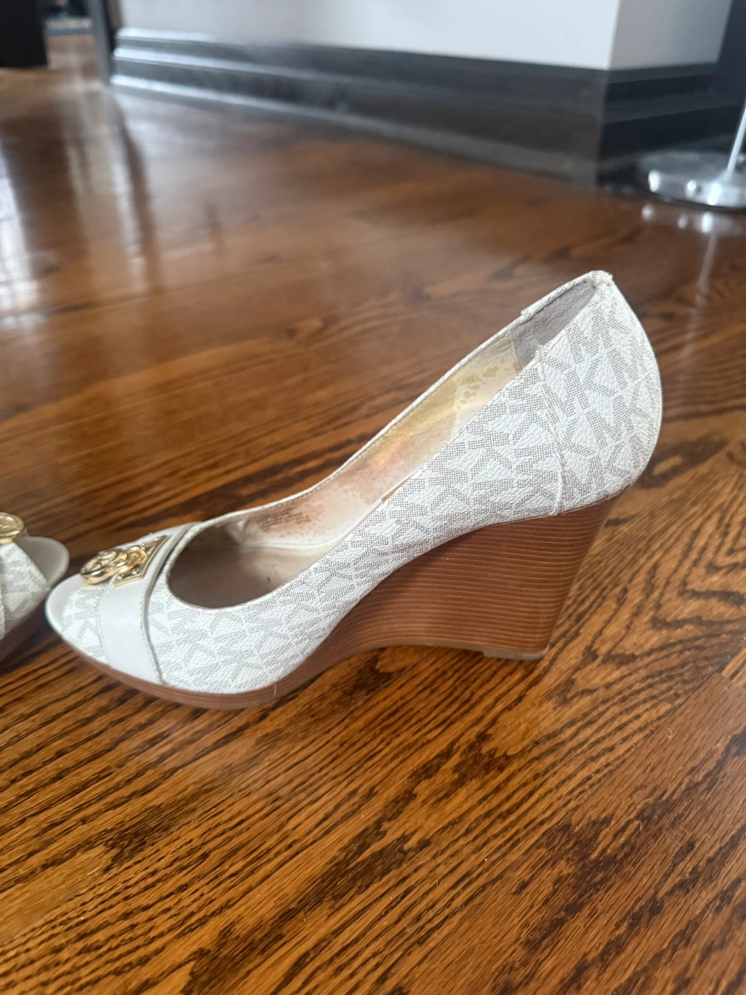 Michael Kors White Wedge Heels - photo 5