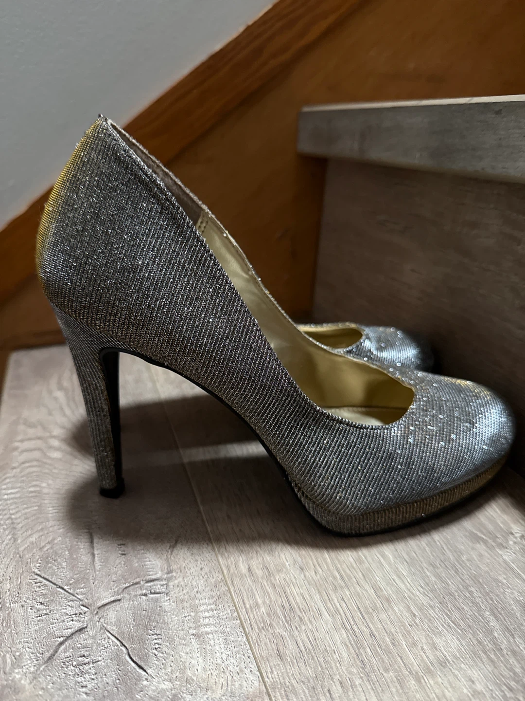 Women's Silver Glitter High Heel Pumps Size 8 - photo 2