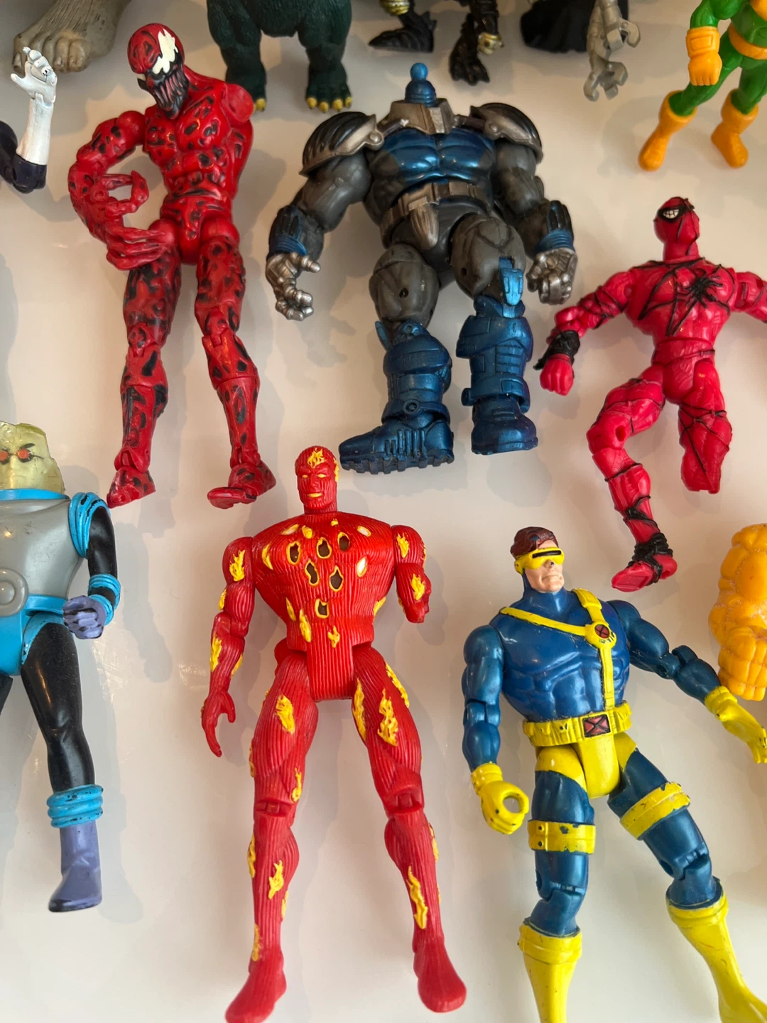 Broken or missing parts  Action Figures Lot - photo 3