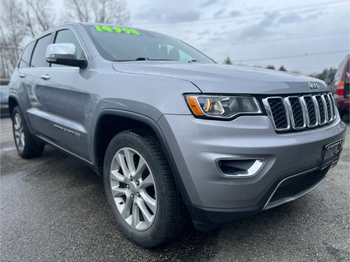 Jeep Grand Cherokee Limited SUV - photo 3