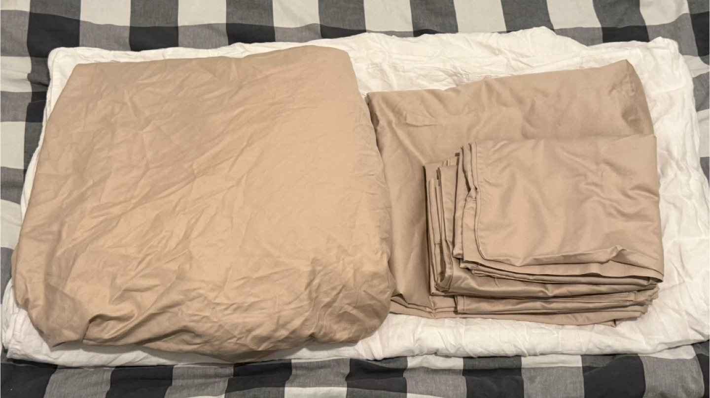 Kirkland Signature Queen Sheet Set & Muji blanket cover - photo 2