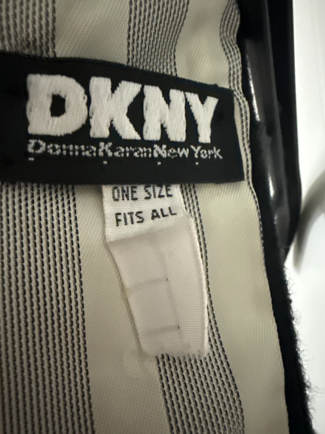 DKNY Donna Karan New York One Size Fits All Vest - photo 2