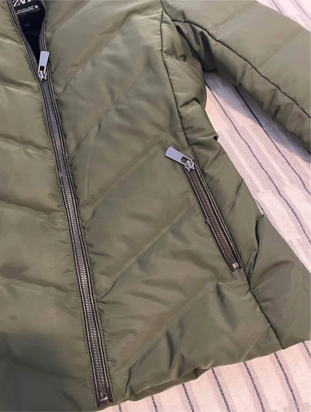 Zara Green Puffer Jacket with Faux Fur Lined Hood - photo 3