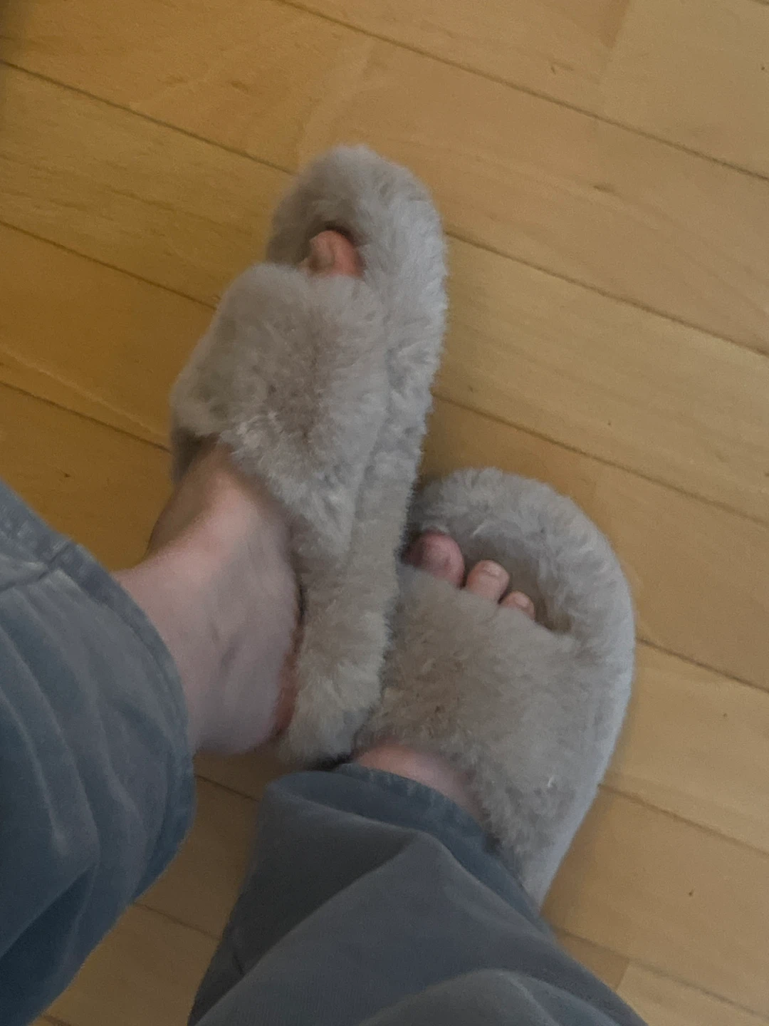 Fuzzy Slippers - Women's Size Medium - photo 3