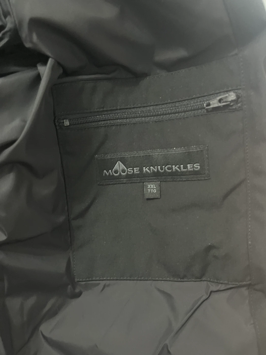 Moose Knuckles Black Puffer Jacket - photo 5