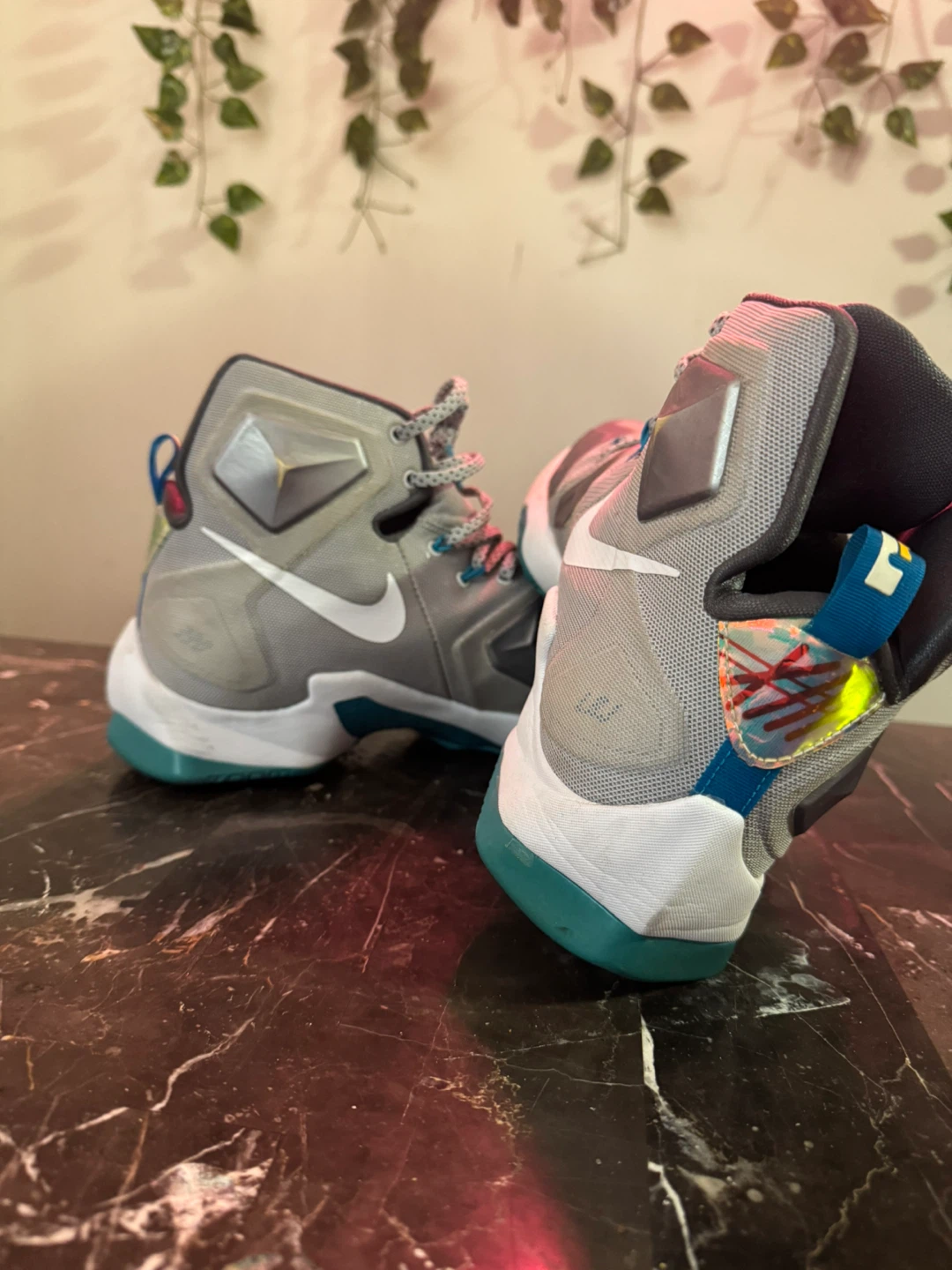 nike lebron james holograms - photo 2