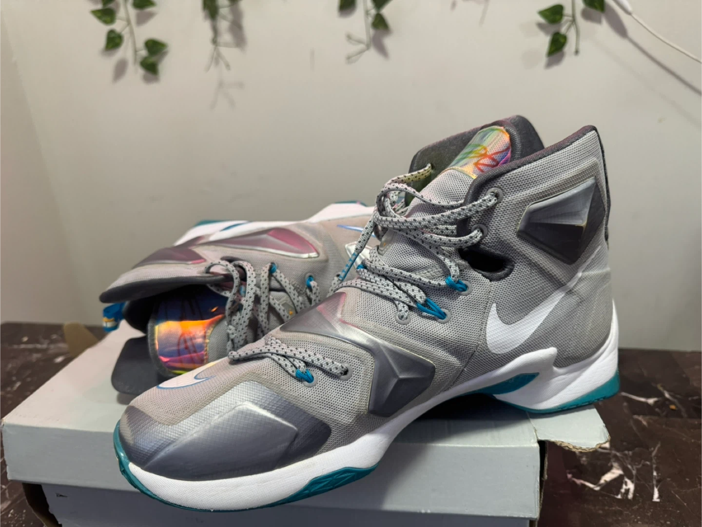 nike lebron james holograms - photo 4