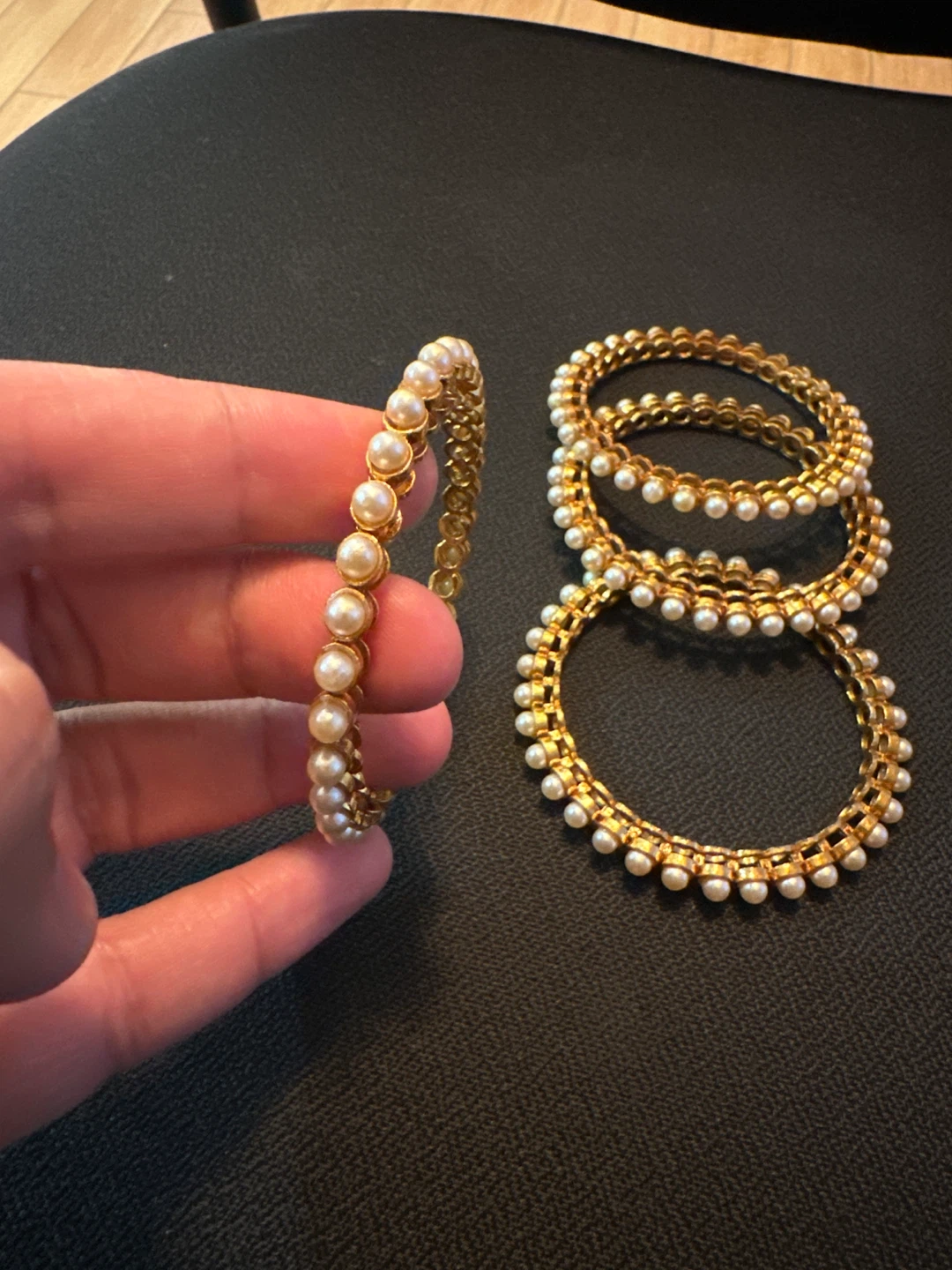 Set of 4 Gold Tone Pearl Bangle Bracelets - photo 2