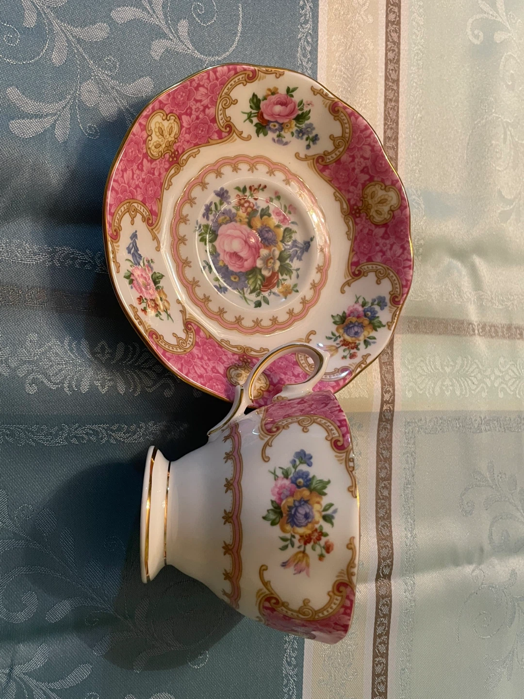 Royal Albert Lady Hamilton Teacup and Saucer - photo 2