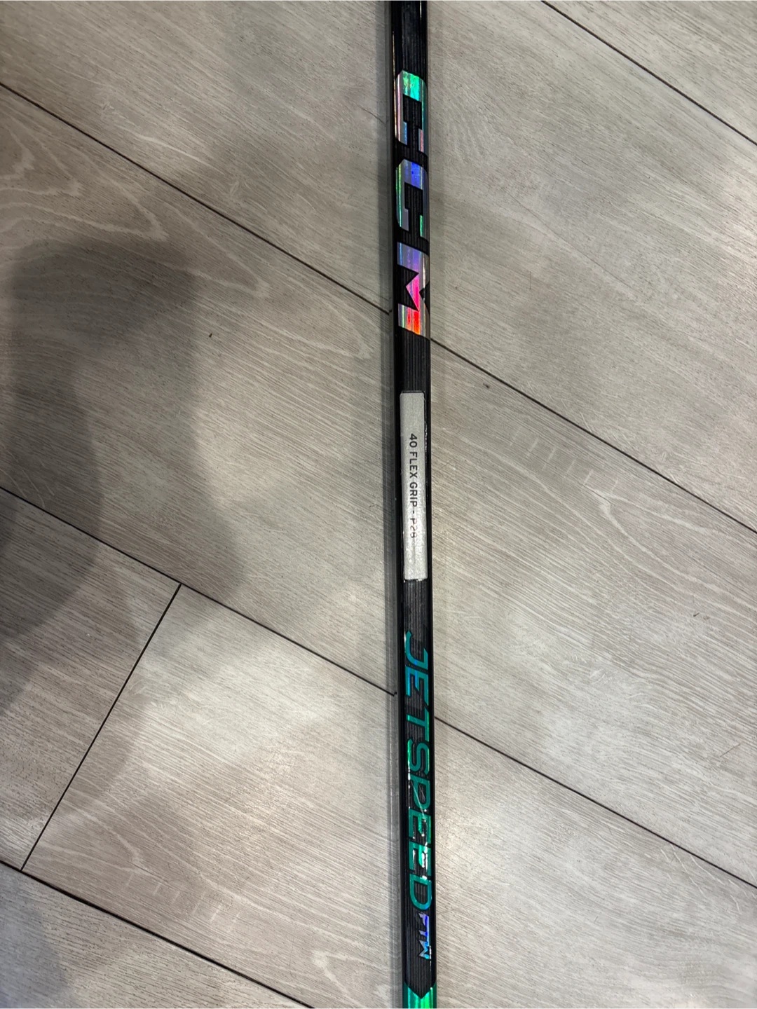 Left hand CCM jetspeed FTW, Jr 40 flex, p28 curve hockey stick - photo 4
