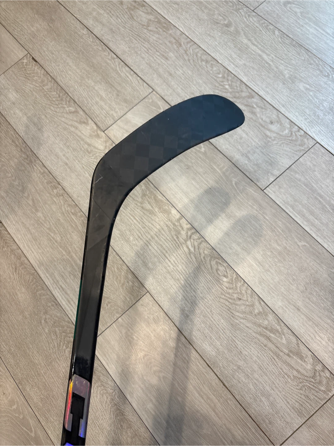 Left hand CCM jetspeed FTW, Jr 40 flex, p28 curve hockey stick - photo 5