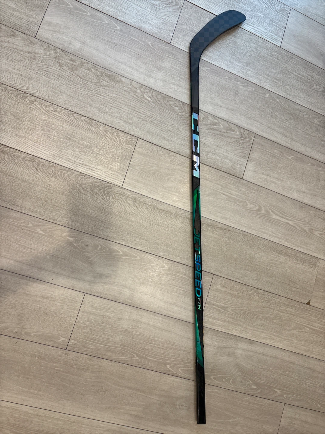 Left hand CCM jetspeed FTW, Jr 40 flex, p28 curve hockey stick