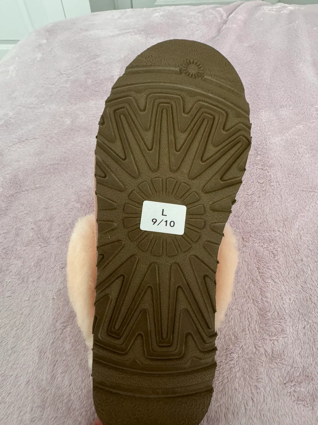 UGG "Scuffette" Sheepskin Slippers - Pink - Size L (9/10) - photo 2